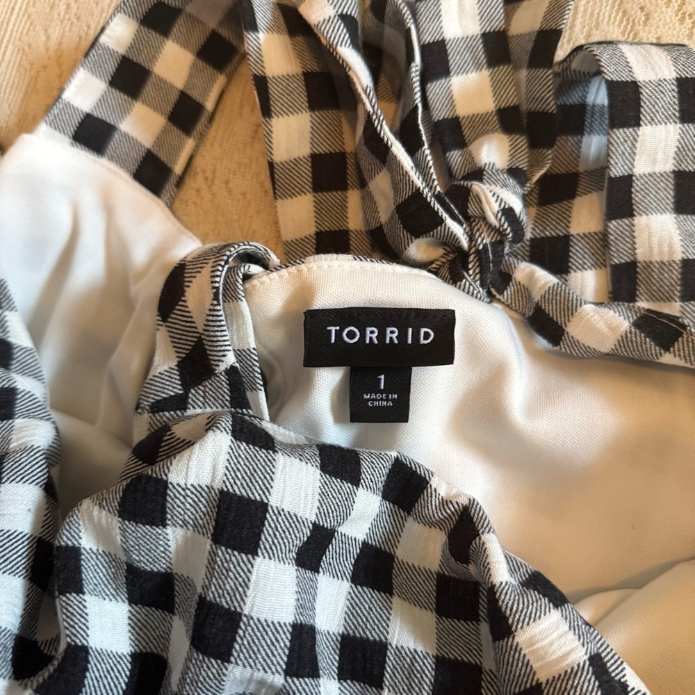 Torrid gingham halter tie tiered maxi dress - Picture 3 of 10